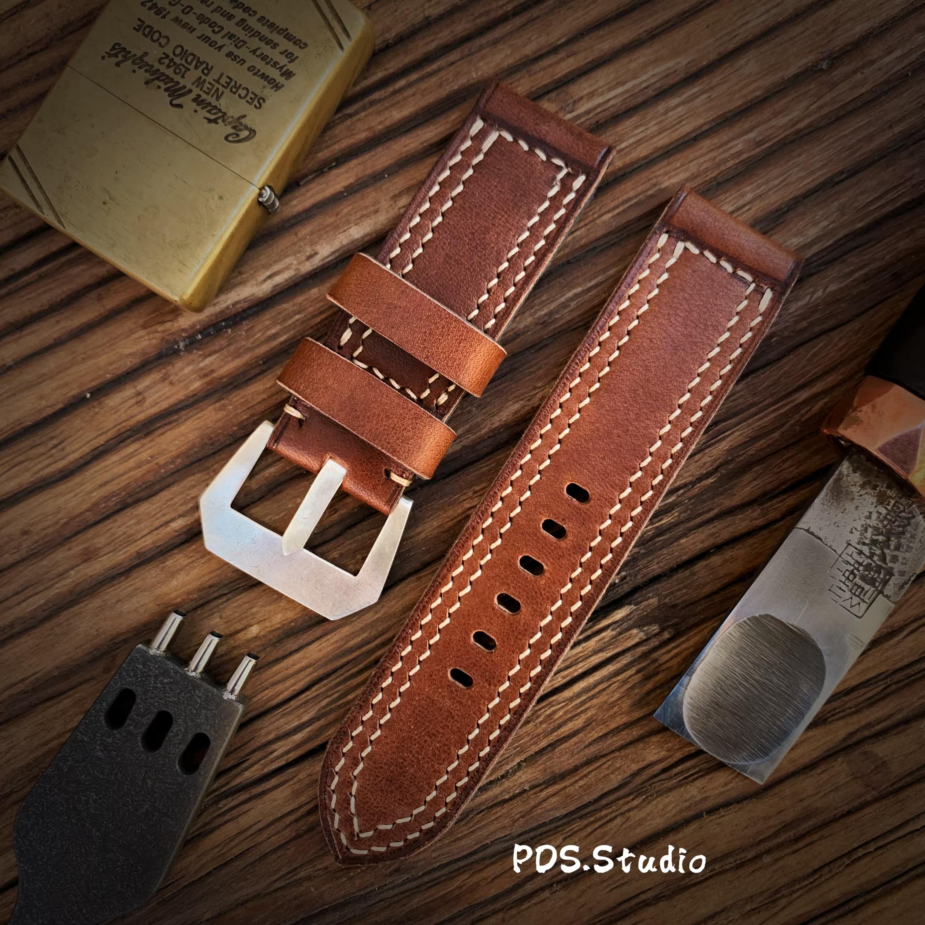 Handcrafted Custom Leather Watch Strap, British Vintage Style, Made of Brown Old-Growth Leather, Soft with Double Thread Sandwich Structure