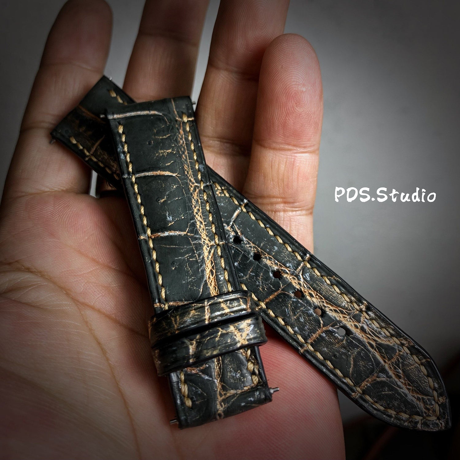 Handmade Custom American Retro Black & Gold American Alligator Leather Watch Strap - Frosted Texture, Sweat-Resistant, Soft, Pin Buckle