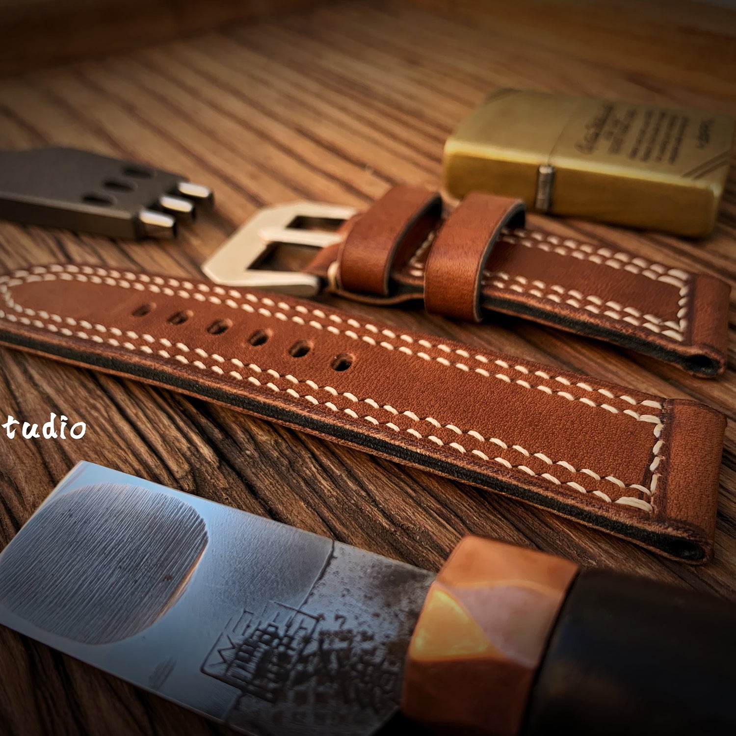 Handcrafted Custom Leather Watch Strap, British Vintage Style, Made of Brown Old-Growth Leather, Soft with Double Thread Sandwich Structure