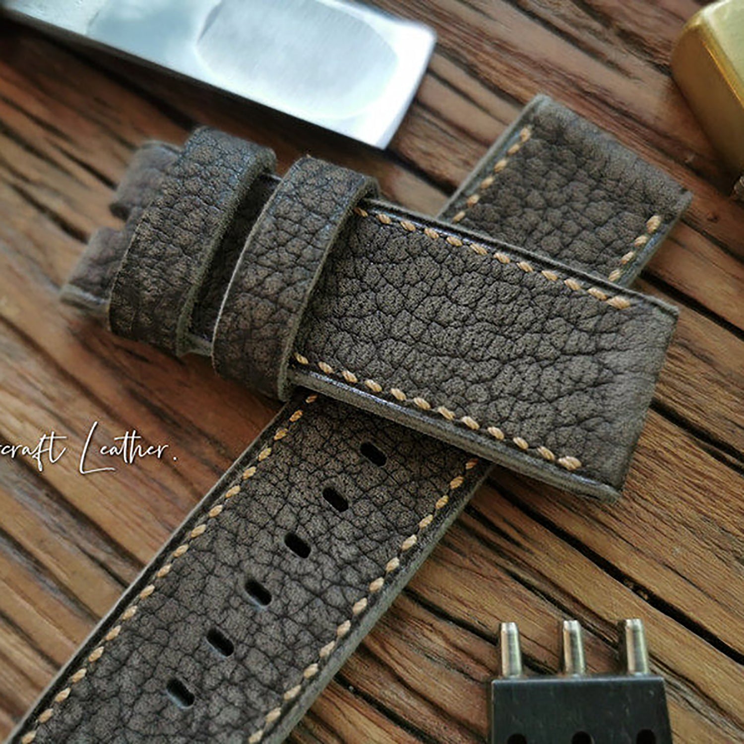 Handmade Vintage Wild Cowhide Leather Watch Strap - Retro Grain, American Rugged Style, Matte Finish, Distressed Look, Soft & Comfortable, Brown Pin Buckle