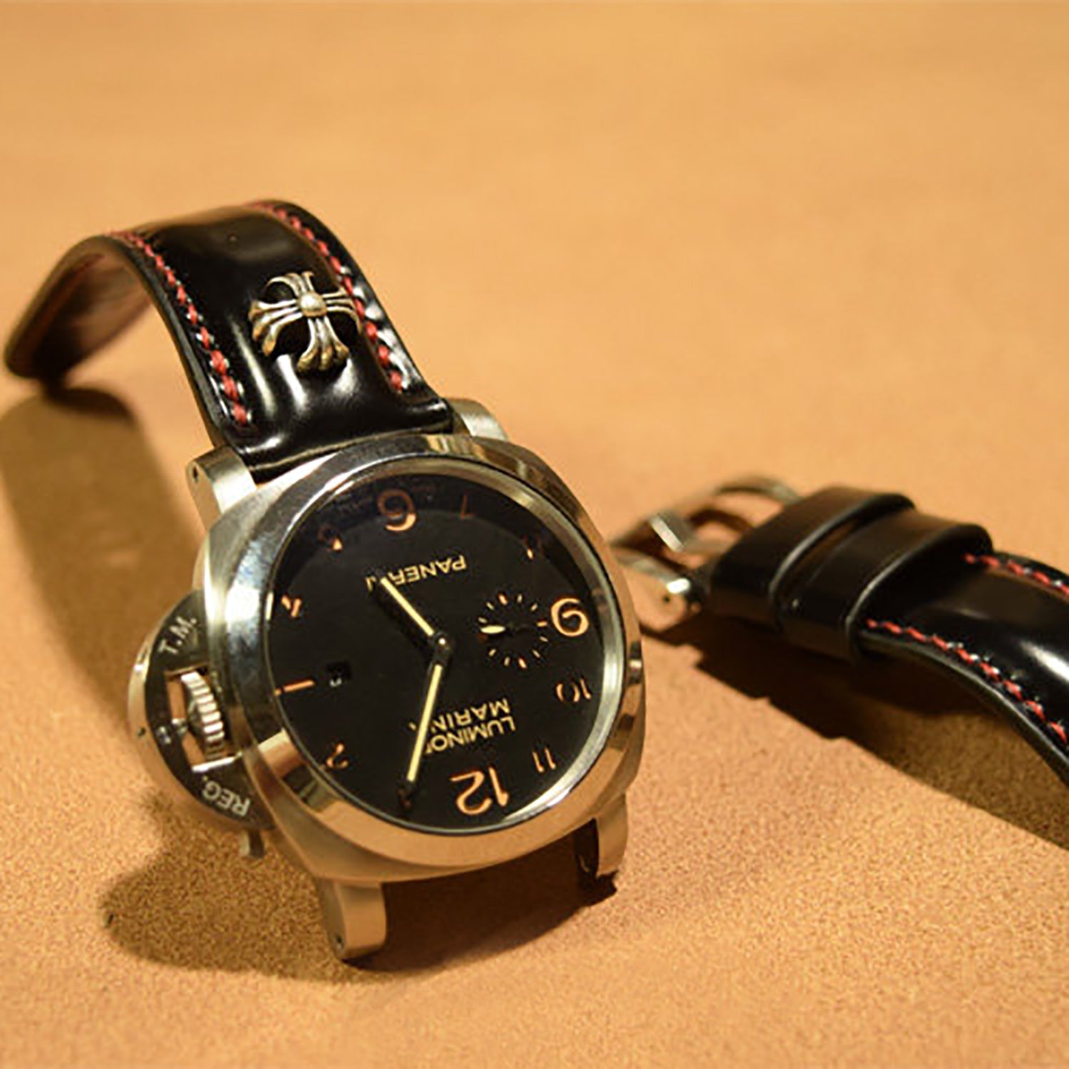 Handcrafted Horsehide Leather Watch Strap with Silver-Tone Hardware for Panerai Watches - Vintage & Premium Aesthetic