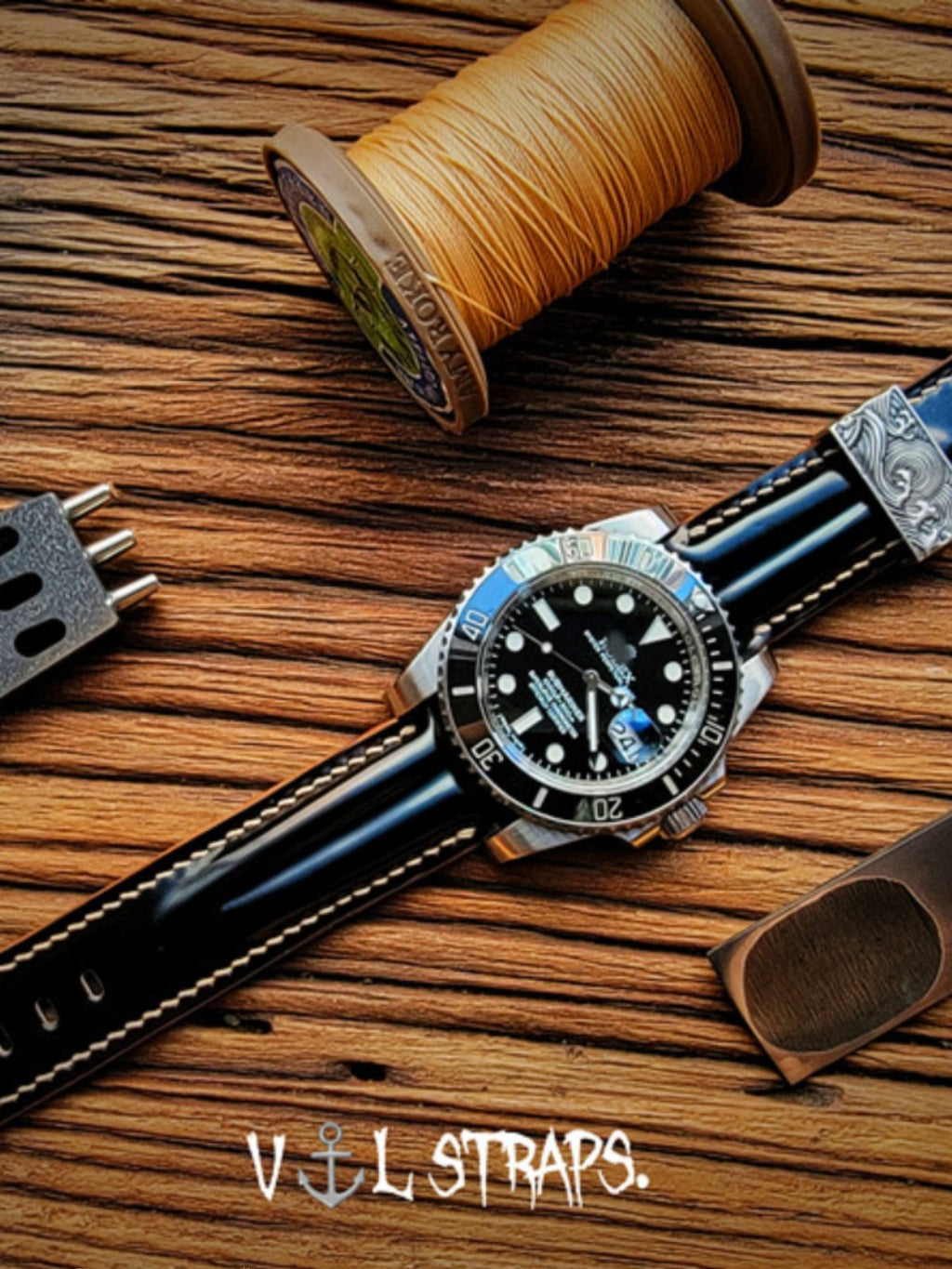 Handcrafted Custom Watch Strap - Horsehide with Drum Effect & Double-Strand Sword Bone Design, Glossy Black & Brown, Soft & Comfortable, Minimalist Style