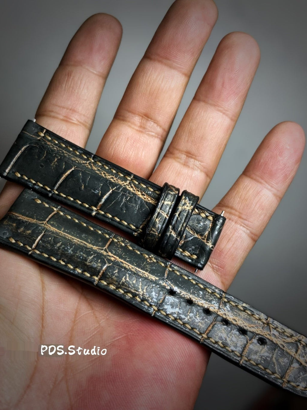 Handmade Custom American Retro Black & Gold American Alligator Leather Watch Strap - Frosted Texture, Sweat-Resistant, Soft, Pin Buckle