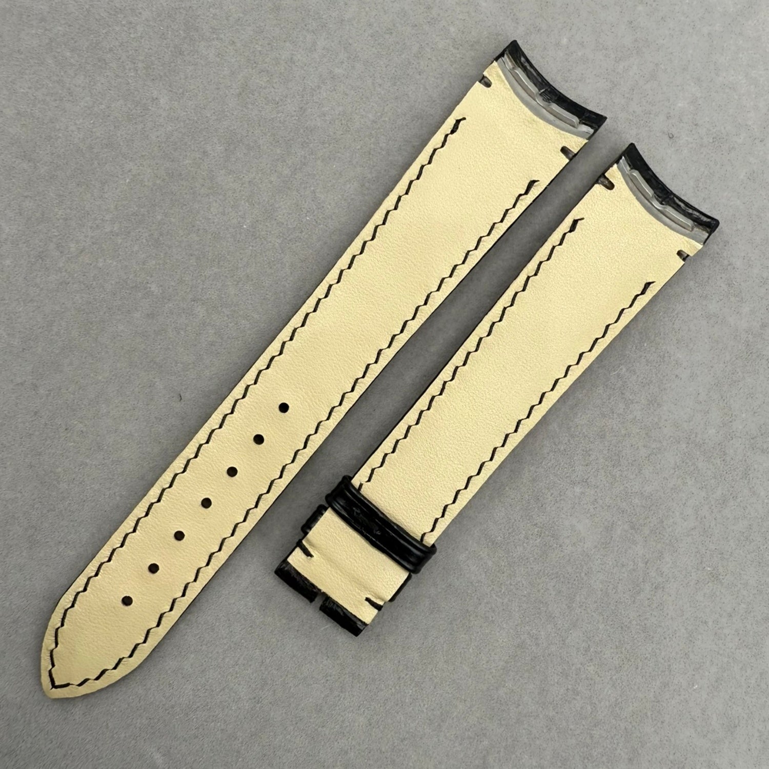 Custom Handmade Alligator Leather Watch Strap for Ulysse Nardin Complex Function Series 3343-126
