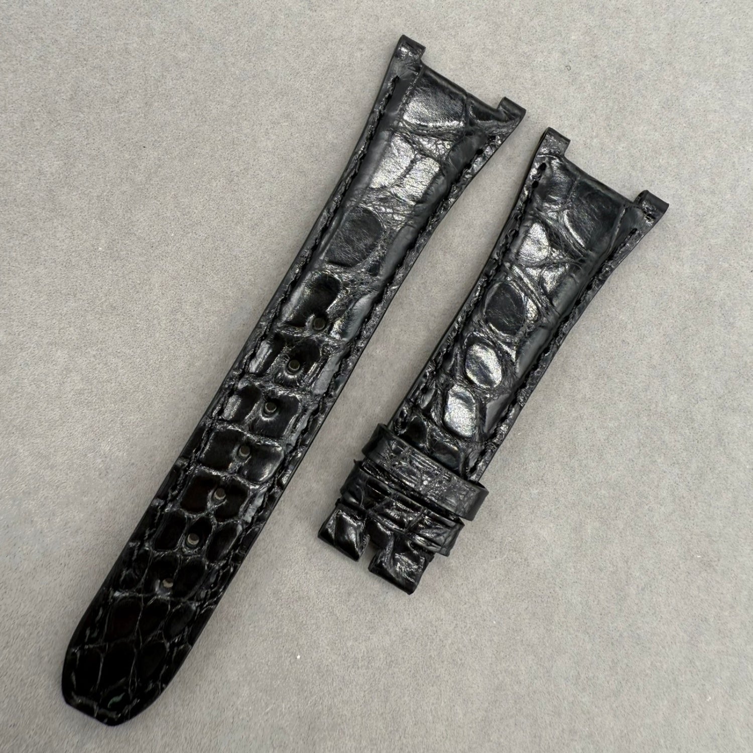 Handcrafted Black Glossy Circular Pattern Alligator Leather Watch Strap for Patek Philippe Ladies' 7010