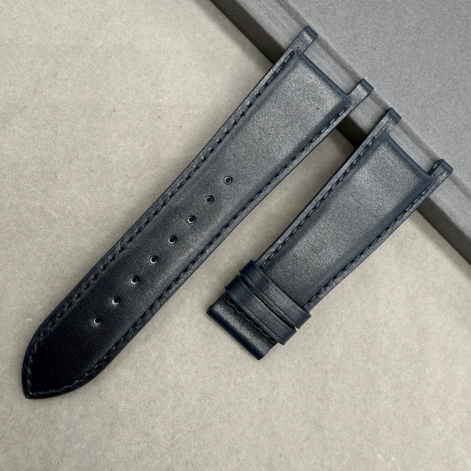 Handcrafted for Versace's models, this strap is made of high-quality Cowhide leather with a smooth texture