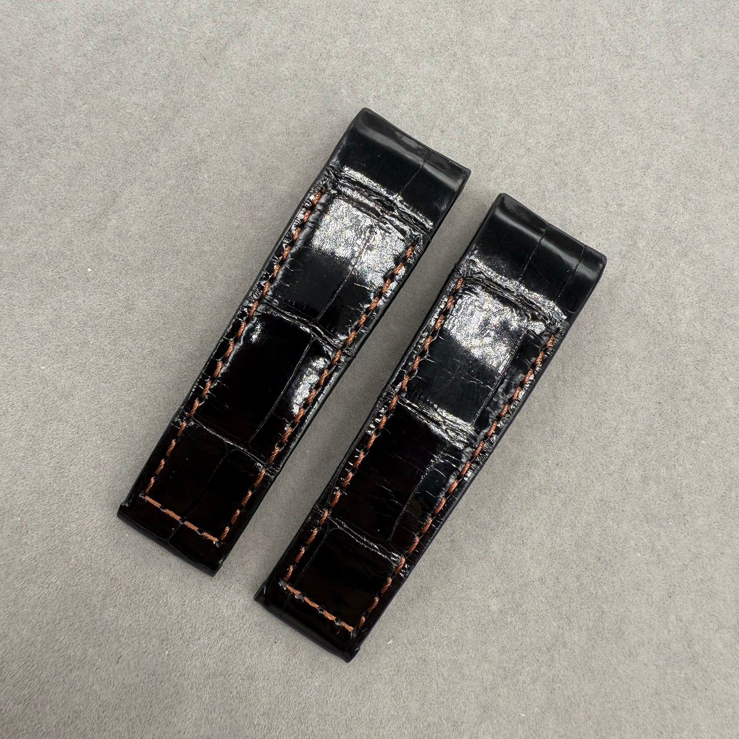 Compatible with Corum Bubble Polished Black Double-Sided ALLIGATOR Strap