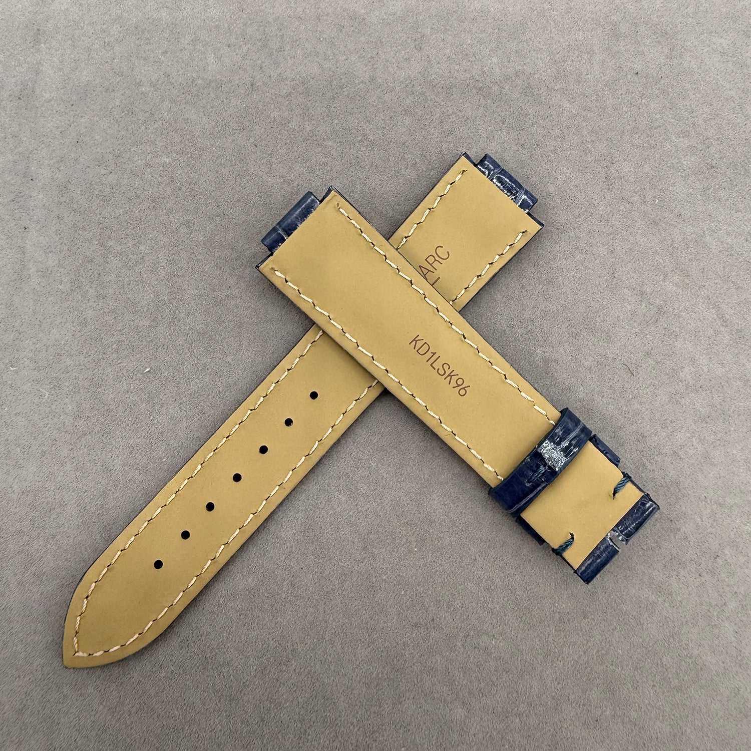 Compatible with Cartier Ballon Bleu Polished ALLIGATOR Strap Pin Buckle Style
