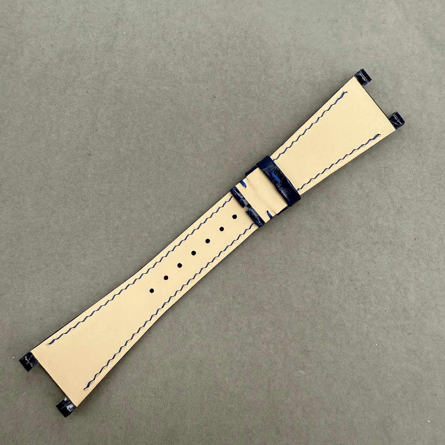 Compatible with Patek Philippe Nautilus 5712 Polished ALLIGATOR Strap