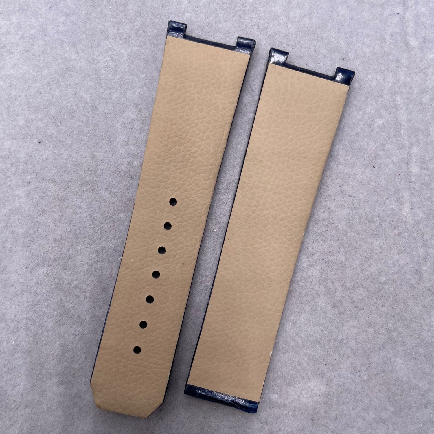 Custom Handmade Glossy Blue Alligator Leather Watch Strap for OMEGA Constellation (35.5mm Case, 23-Notch, Model: 23)