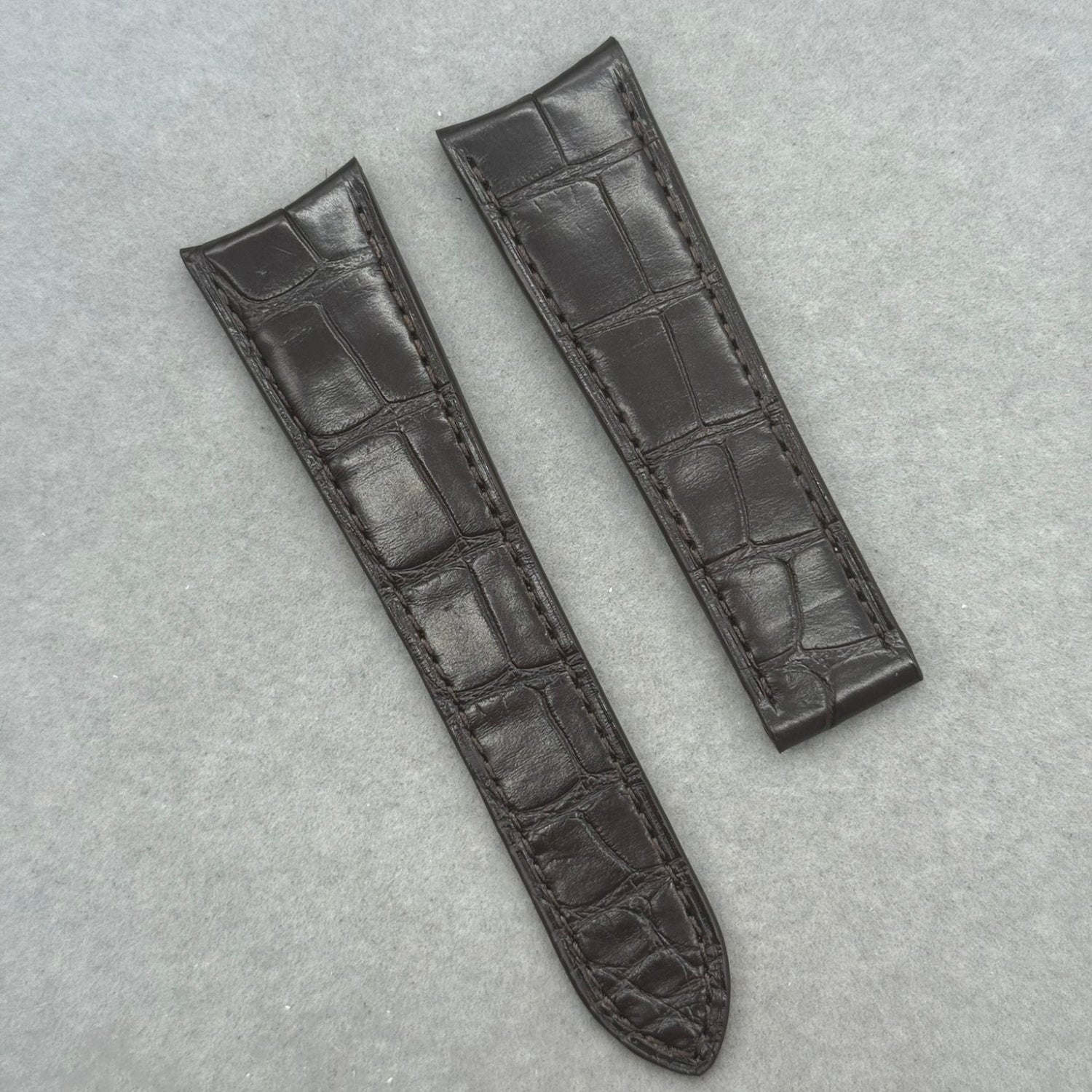 Custom Handmade Black Alligator Leather Watch Strap for Cartier Calibre de Cartier W7100037