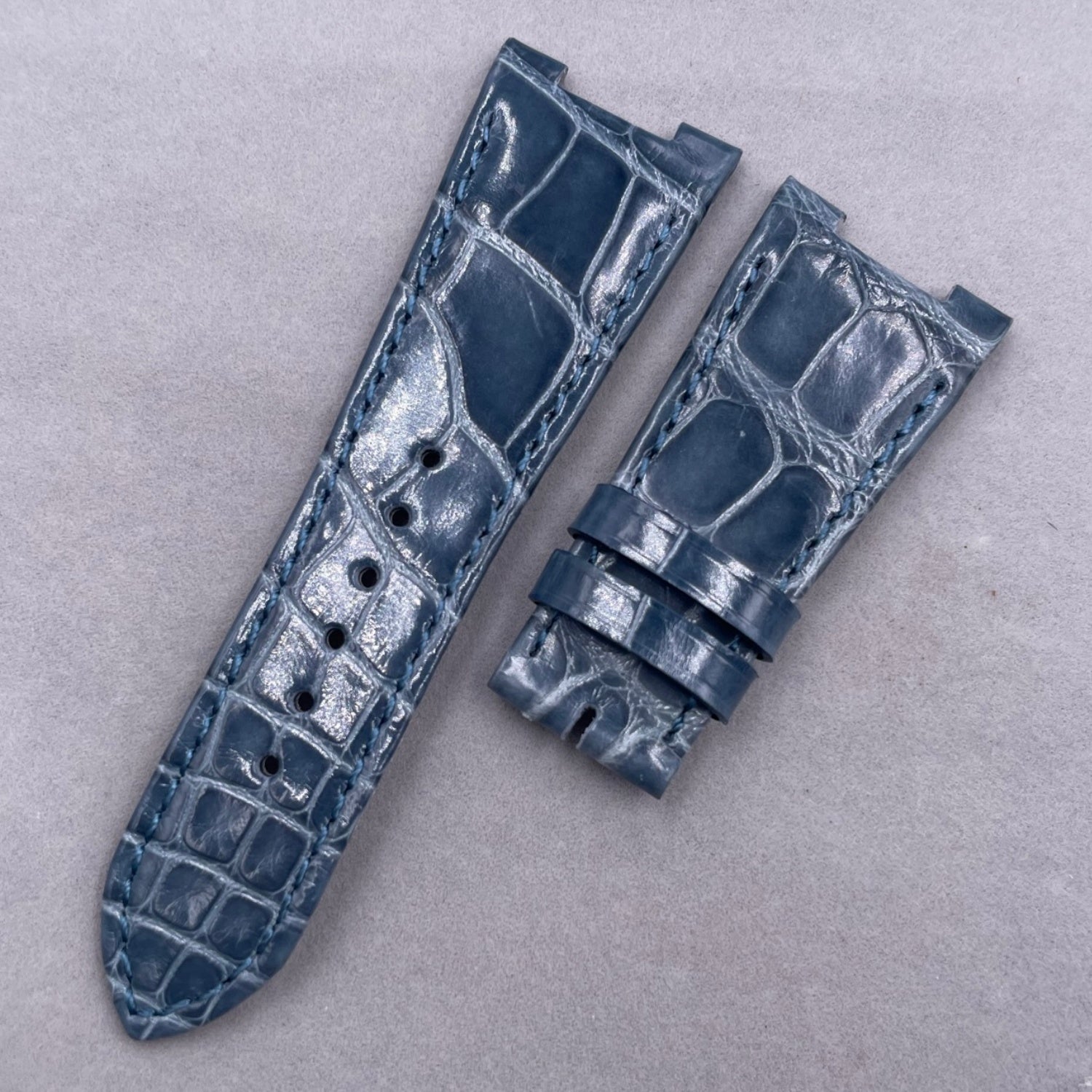 Handcrafted Bright Gray ALLIGATOR Leather Strap Perfect Fit for Patek Philippe Nautilus 5711/5712