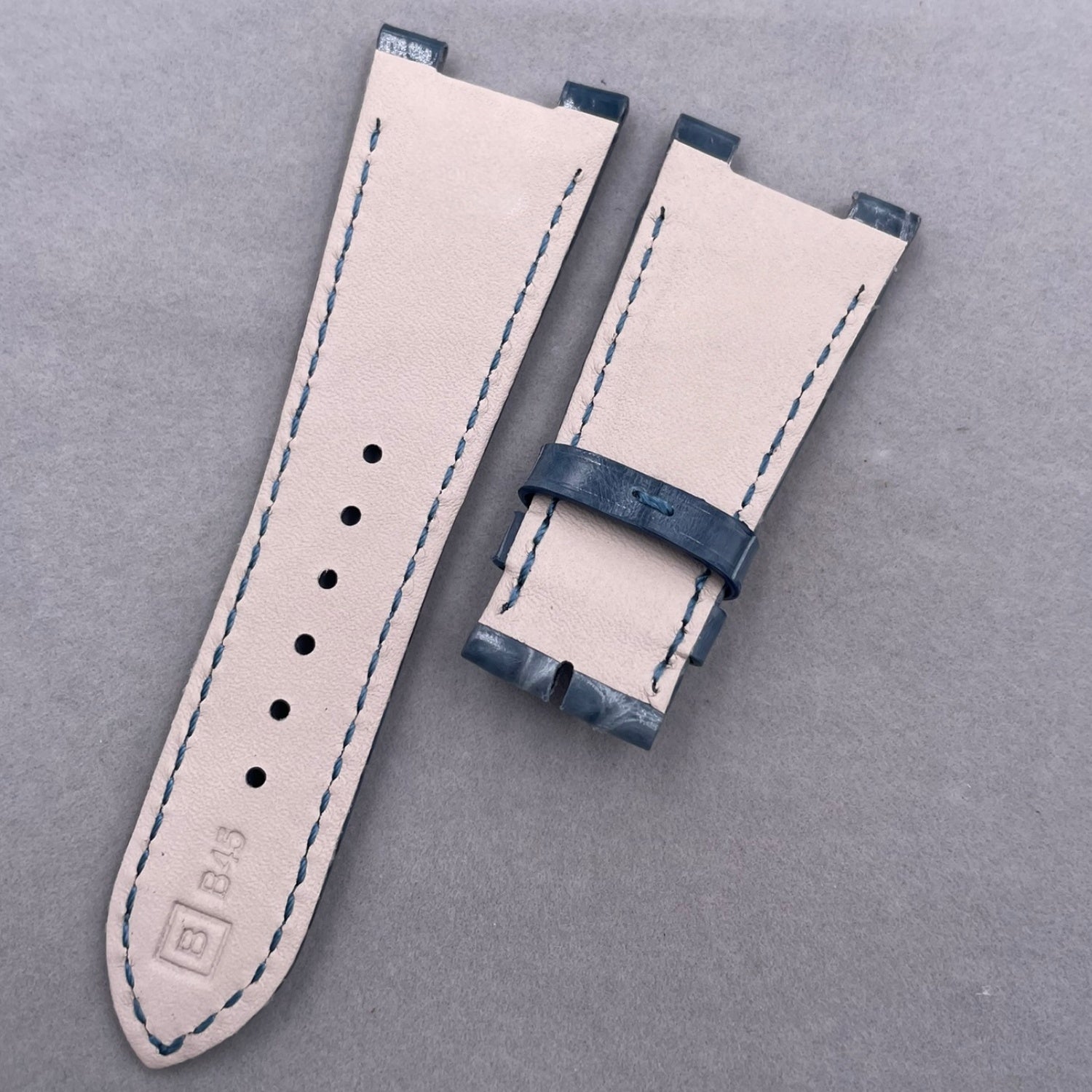 Handcrafted Bright Gray ALLIGATOR Leather Strap Perfect Fit for Patek Philippe Nautilus 5711/5712