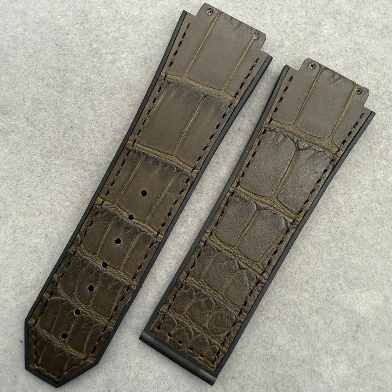Handcrafted Custom Leather Watch Strap for Hublot 521 - Black & Gold ALLIGATOR Inlay on Fluororubber