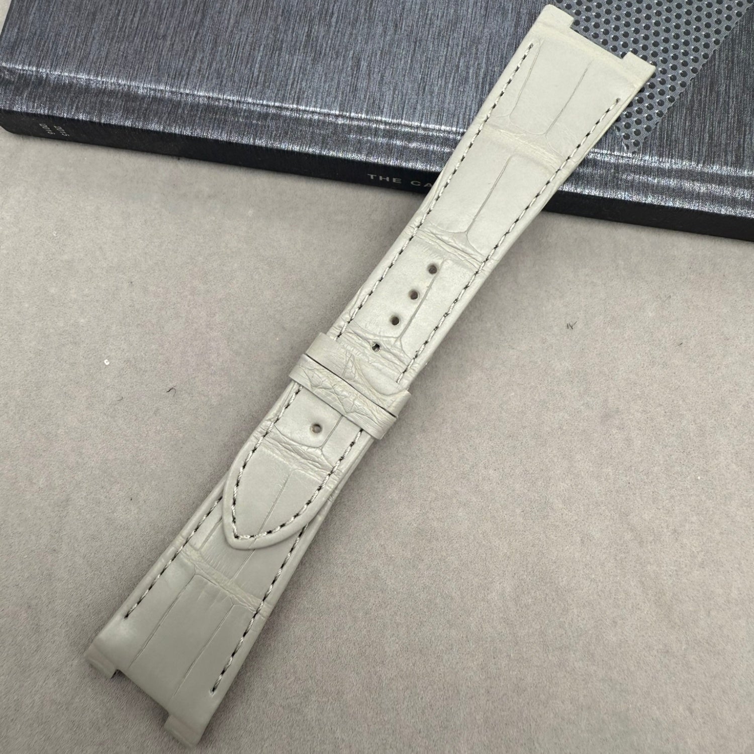 Custom Handmade Light Gray Alligator Leather Watch Strap for Patek Philippe Sports Elegance Series 5711/5712