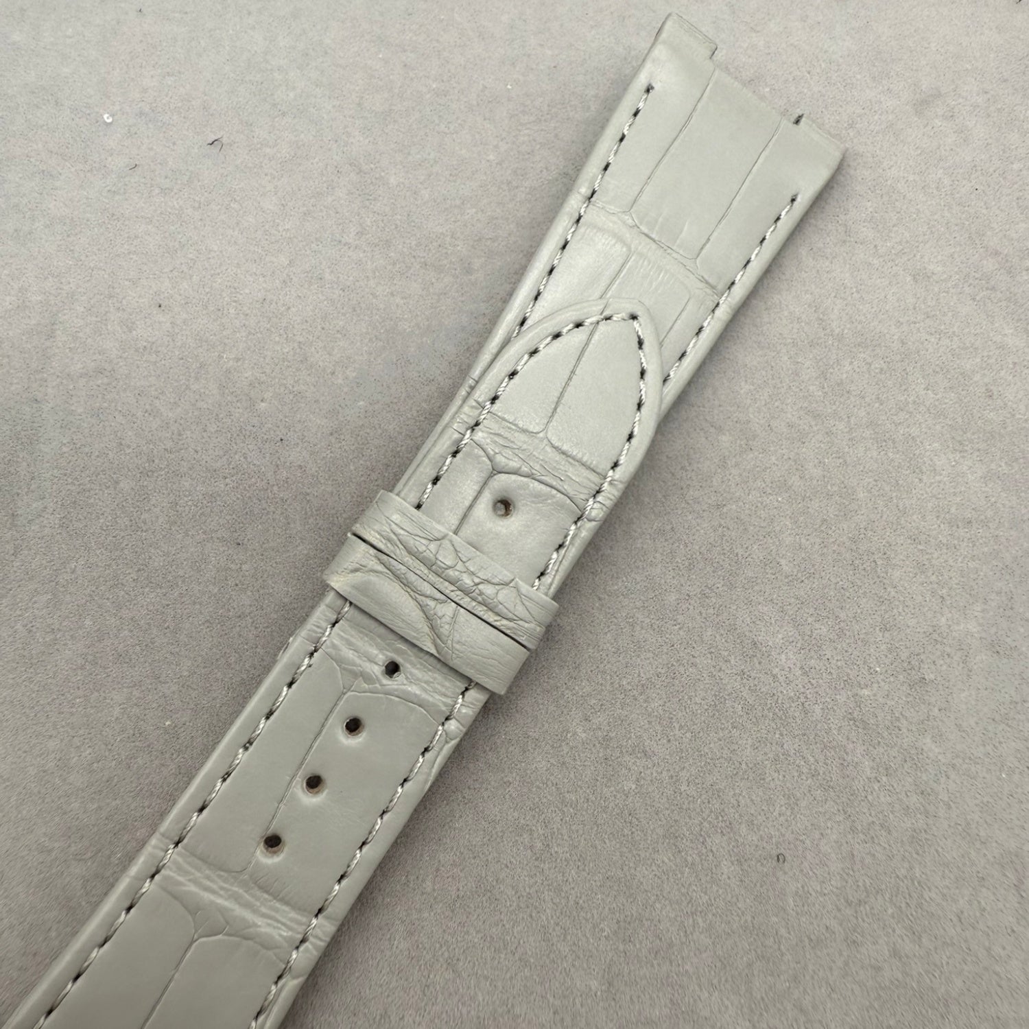 Custom Handmade Light Gray Alligator Leather Watch Strap for Patek Philippe Sports Elegance Series 5711/5712