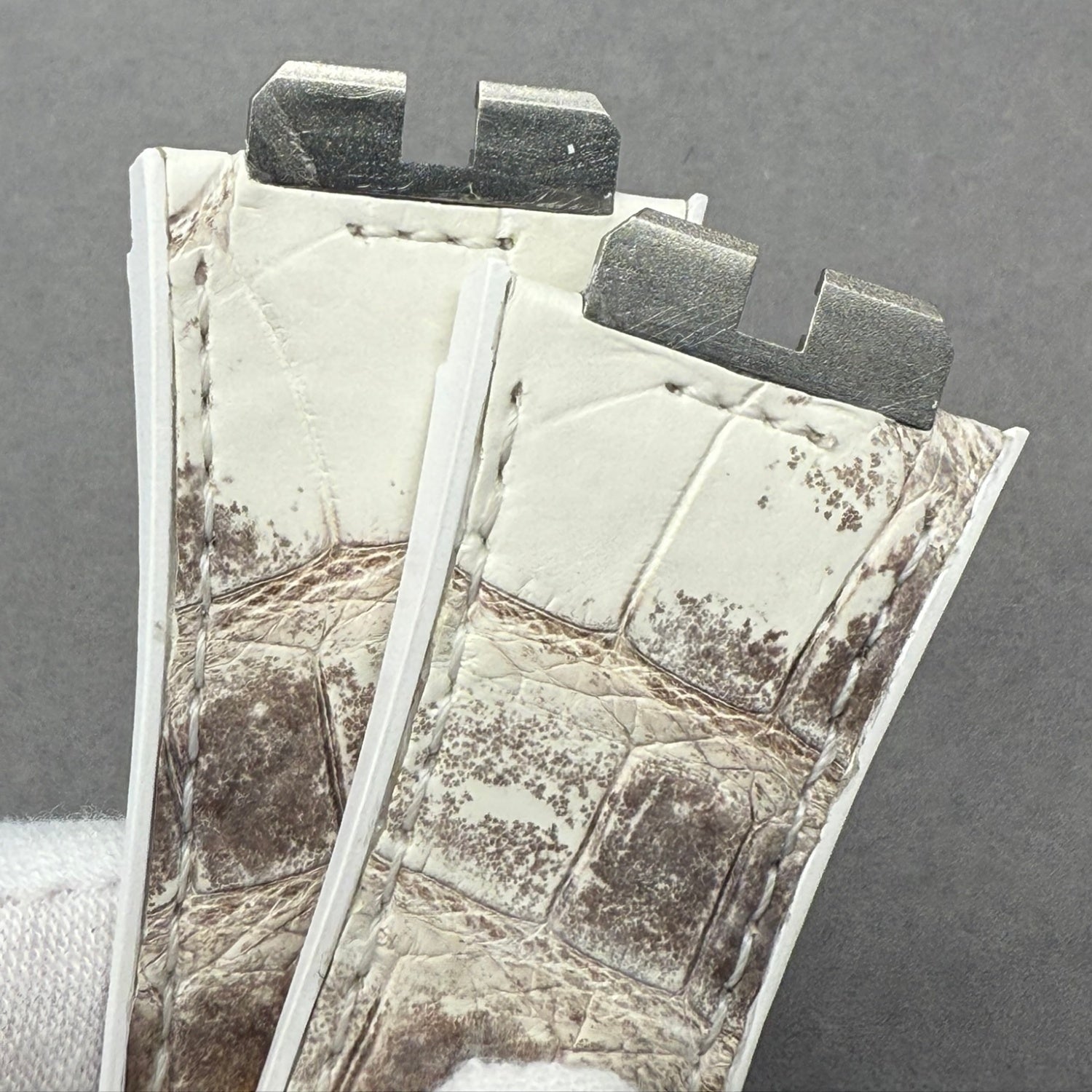 Handcrafted Custom ALLIGATOR Watch Strap for Hublot Big Bang 411 Himalayan - Quick-Release Leather