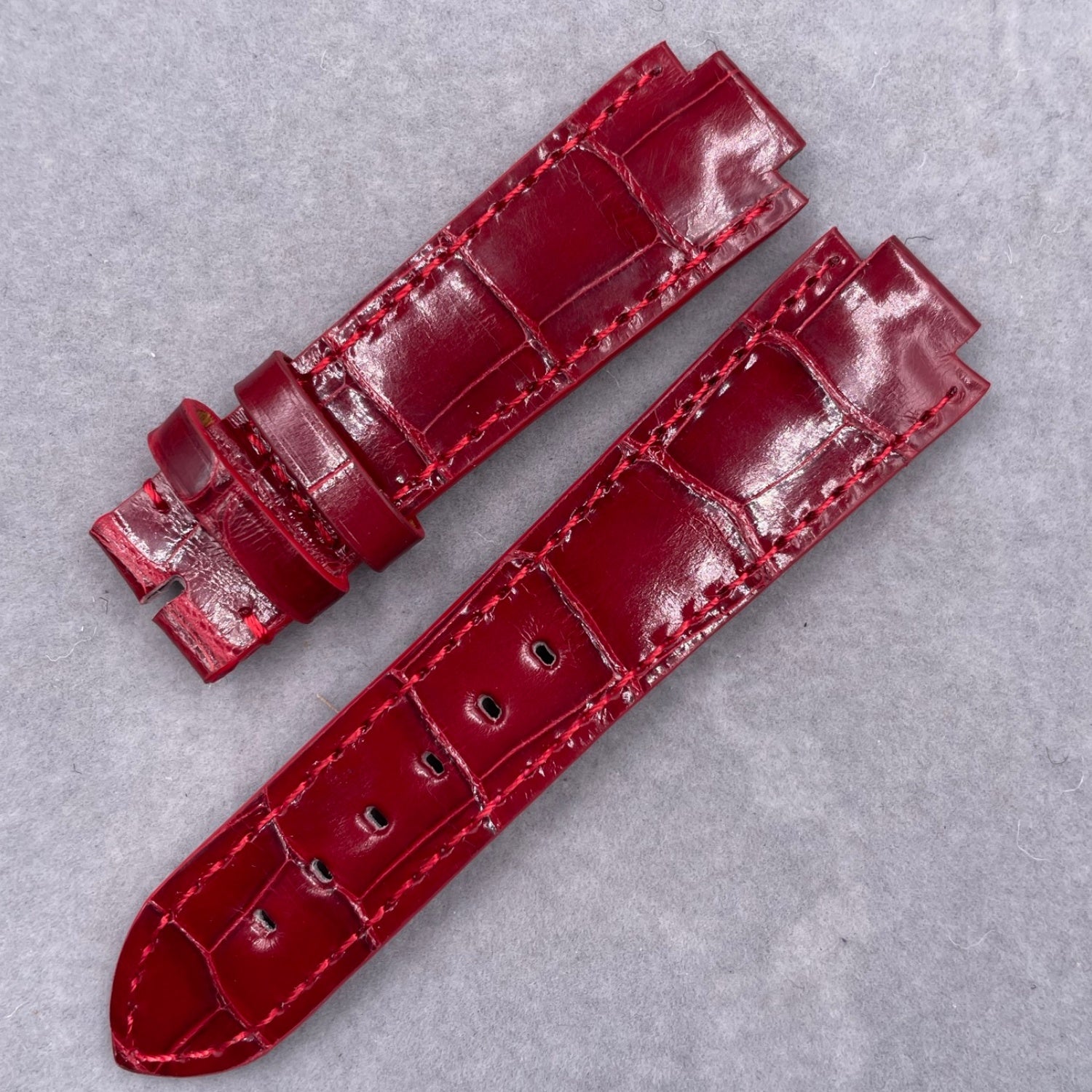 Custom Handcrafted ALLIGATOR Leather Strap for LV Smart Watch - High-Gloss Blue Double-Sided Quick-Release Leather Strap
