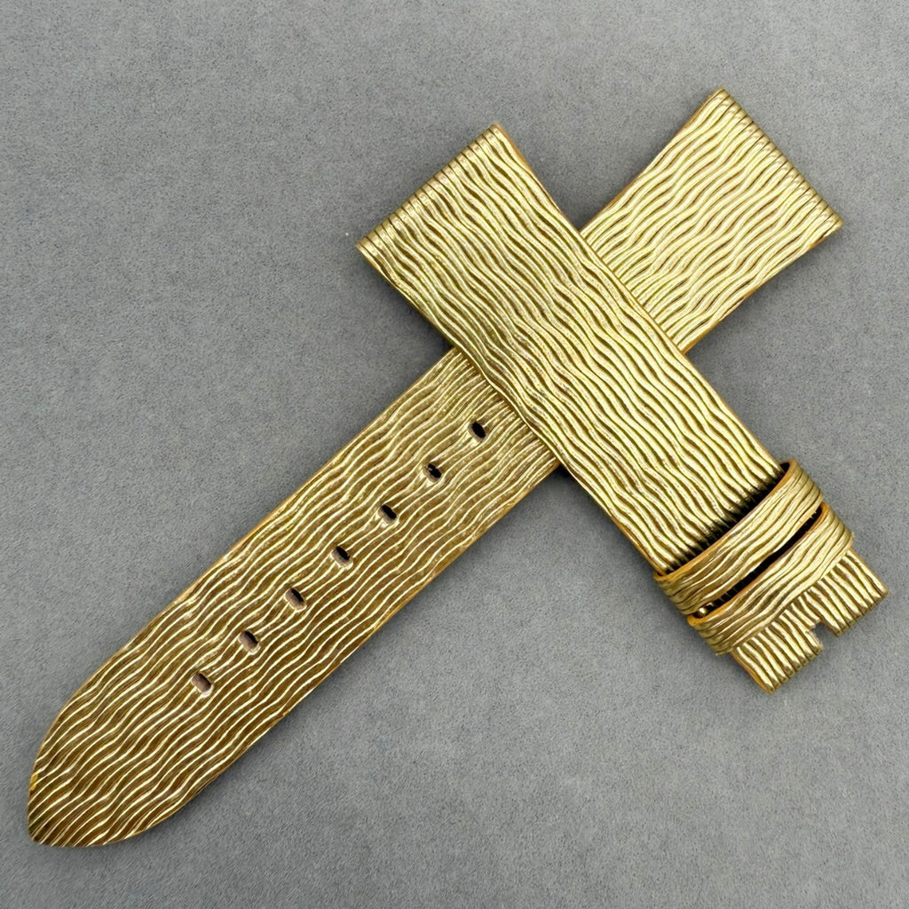 Handcrafted Custom Cowhide Watch Strap for Rolex Daytona Series - Gold Streamlined Design